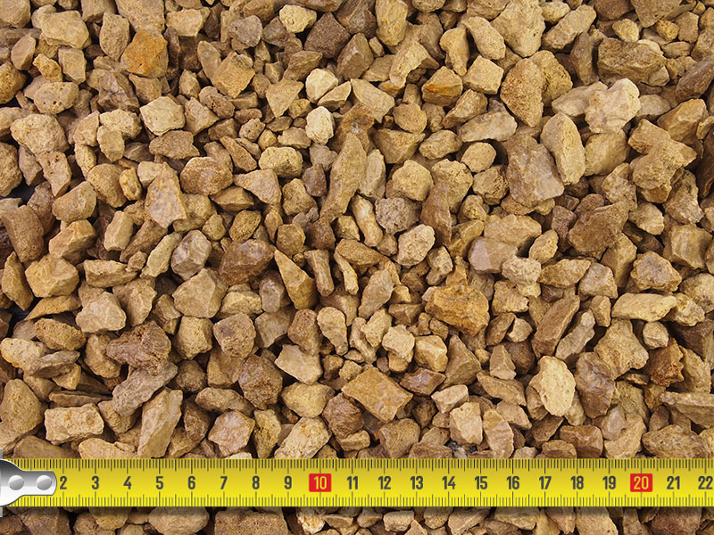 Cotswold Gold Gravel for landscaping and gardening plans
